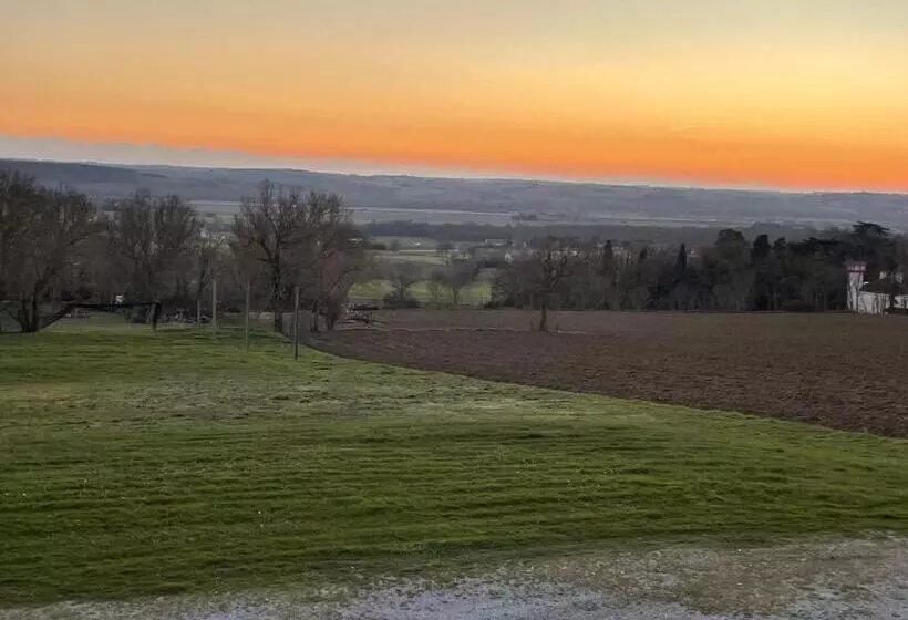 ベッドアンドブレックファースト Domaine De Hurlevent