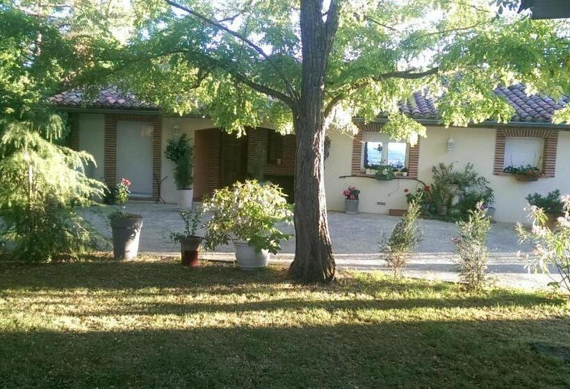 مبيت وإفطار Domaine De Hurlevent