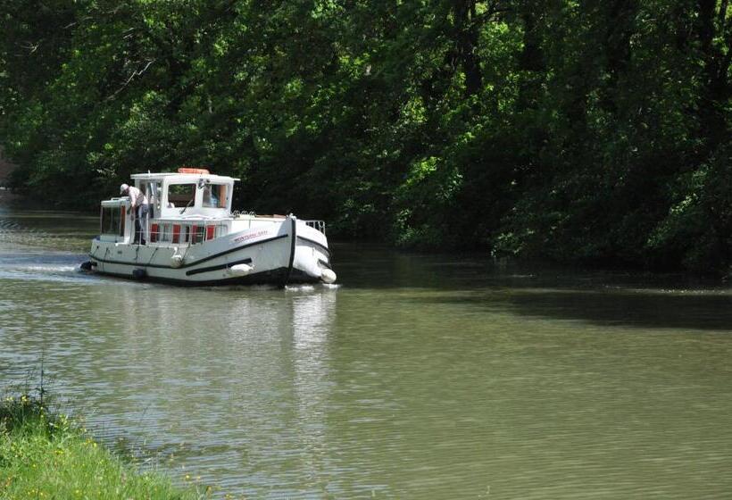 مبيت وإفطار Domaine De Hurlevent