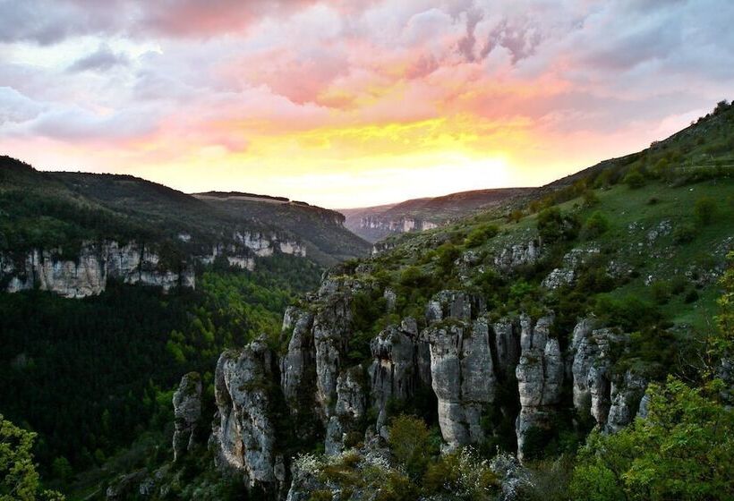 مبيت وإفطار La Grange Templière