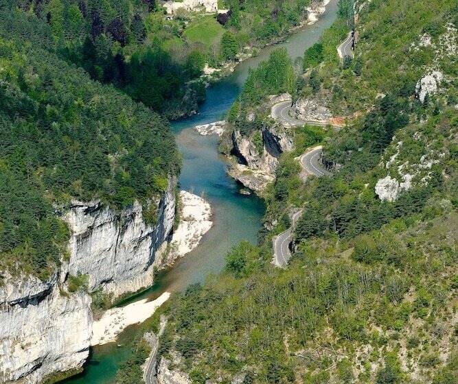 مبيت وإفطار La Grange Templière