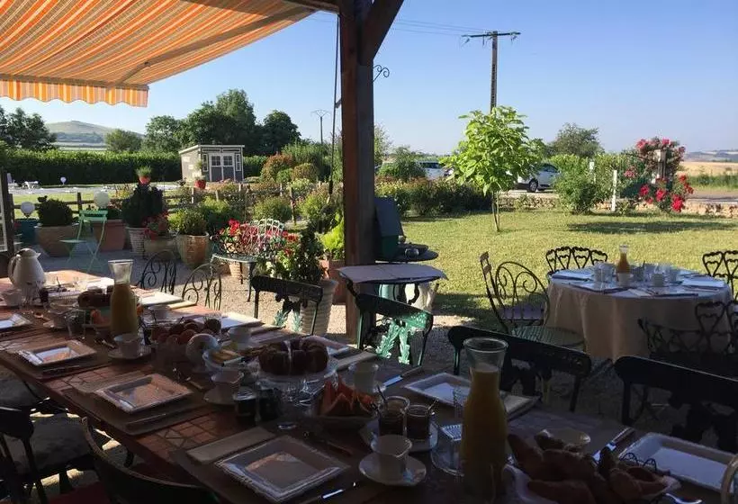 تختخواب و صبحانه Le Clos Des 4 Saisons