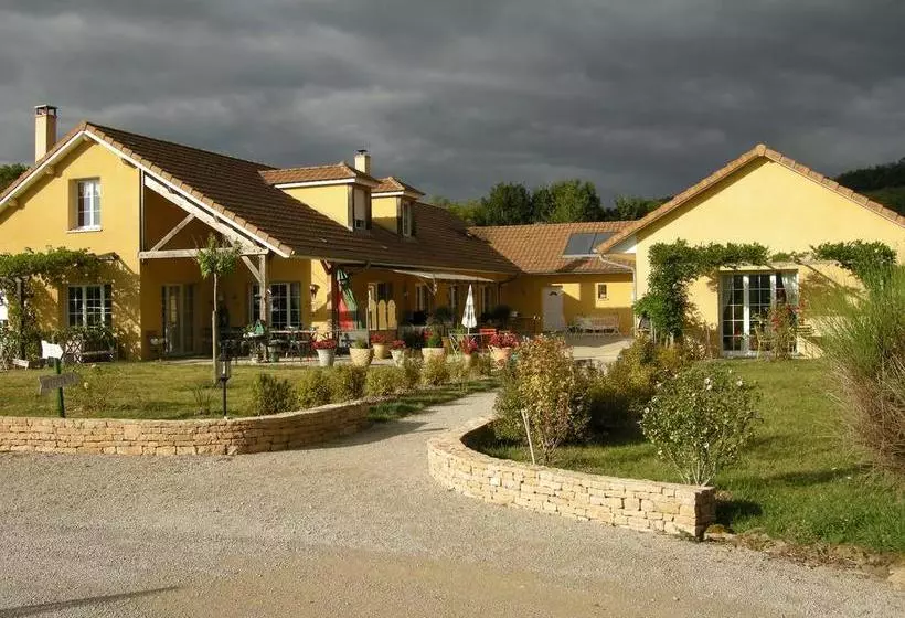 تختخواب و صبحانه Le Clos Des 4 Saisons