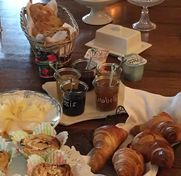 تختخواب و صبحانه Le Clos Des 4 Saisons