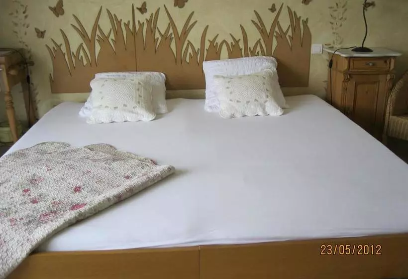 تختخواب و صبحانه Le Clos Des 4 Saisons