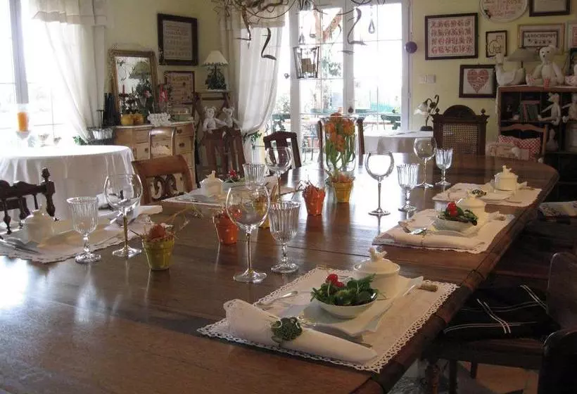 تختخواب و صبحانه Le Clos Des 4 Saisons