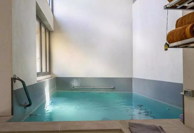 تختخواب و صبحانه Le Clos Violette Et Le 11 D Aglaé Appart Hôtel Design De Luxe