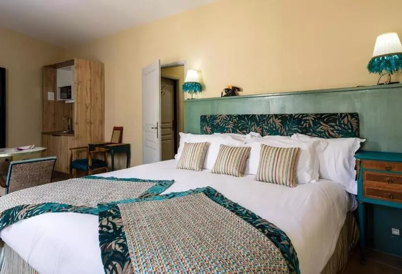 تختخواب و صبحانه Le Clos Violette Et Le 11 D Aglaé Appart Hôtel Design De Luxe
