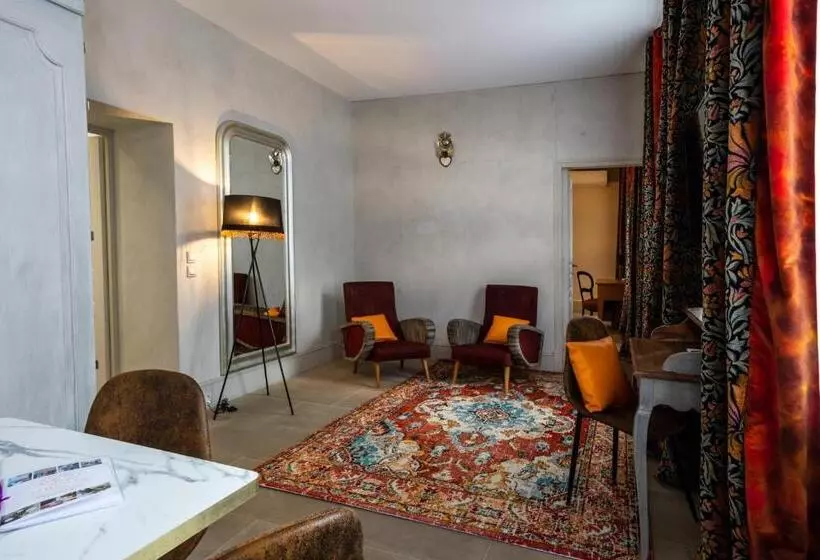 تختخواب و صبحانه Le Clos Violette Et Le 11 D Aglaé Appart Hôtel Design De Luxe
