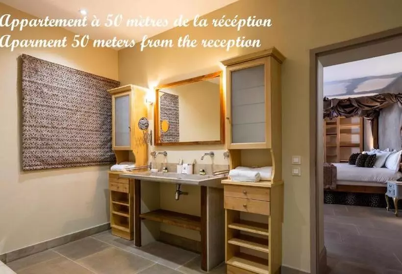 تختخواب و صبحانه Le Clos Violette Et Le 11 D Aglaé Appart Hôtel Design De Luxe
