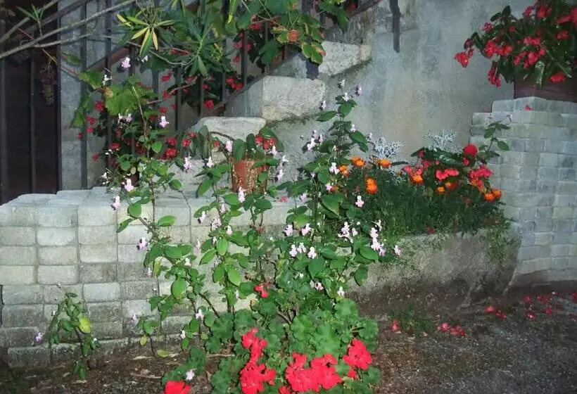 Aamiaismajoitus (B&B) Le Domaine Du Grand Cellier Chambres D'hôtes En Savoie