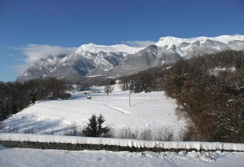 Aamiaismajoitus (B&B) Le Domaine Du Grand Cellier Chambres D'hôtes En Savoie
