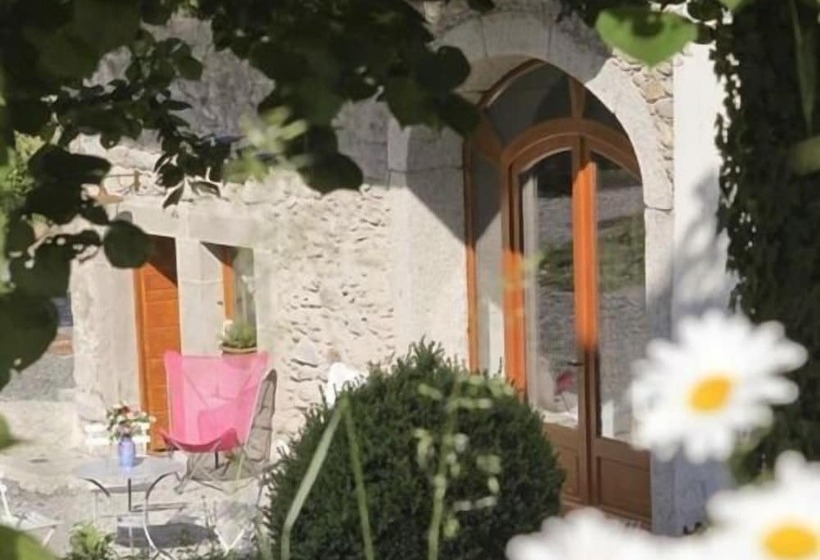 تختخواب و صبحانه Chambres D Hôtes Les Chambres De Mado