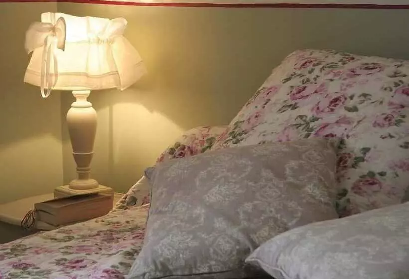 ベッドアンドブレックファースト Chambres D Hôtes Les Chambres De Mado