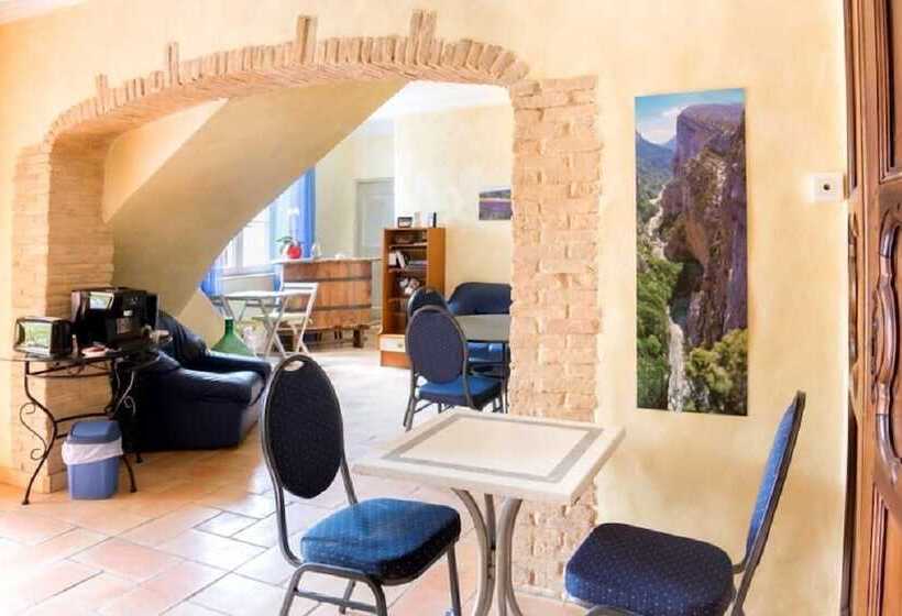 민박 Les Jardins De L'ermitage