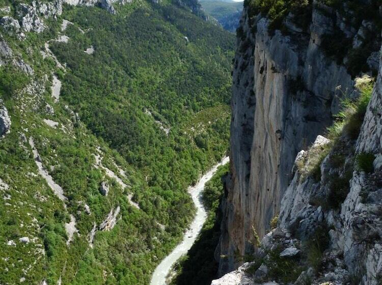 민박 Les Jardins De L'ermitage