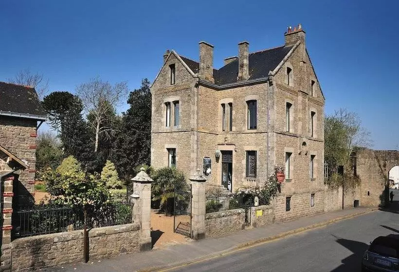 تختخواب و صبحانه Maison D Hôtes La Guérandière