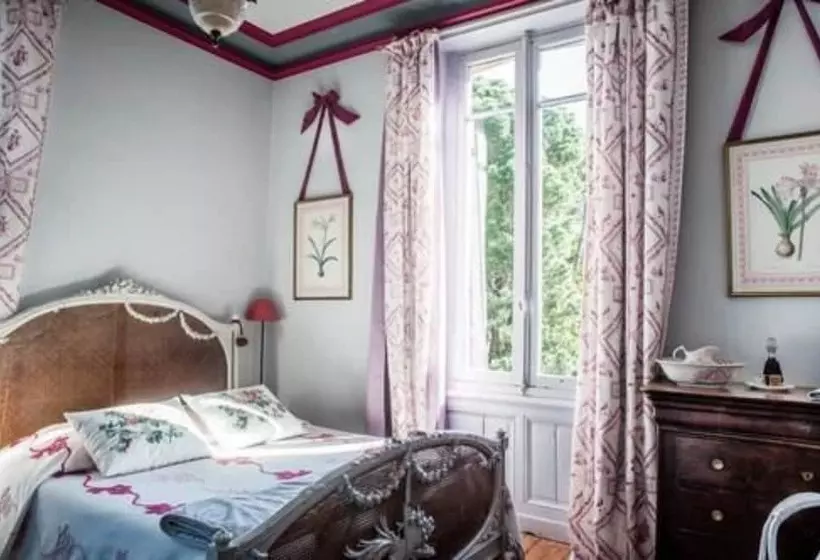 تختخواب و صبحانه Maison D Hôtes La Guérandière