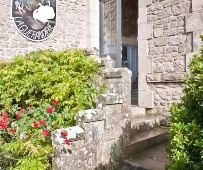تختخواب و صبحانه Maison D Hôtes La Guérandière