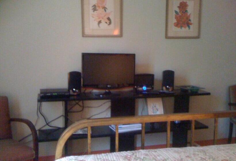 ベッドアンドブレックファースト Maison D'hôtes La Boca