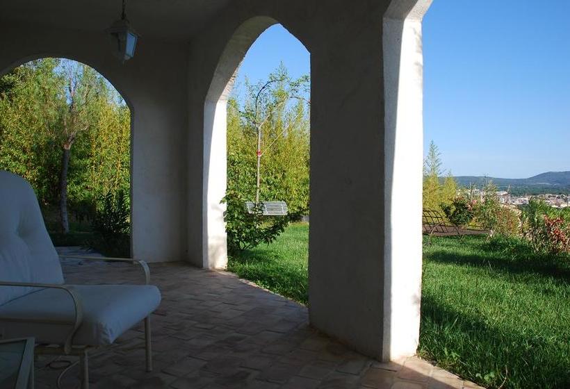 مبيت وإفطار Mouramour