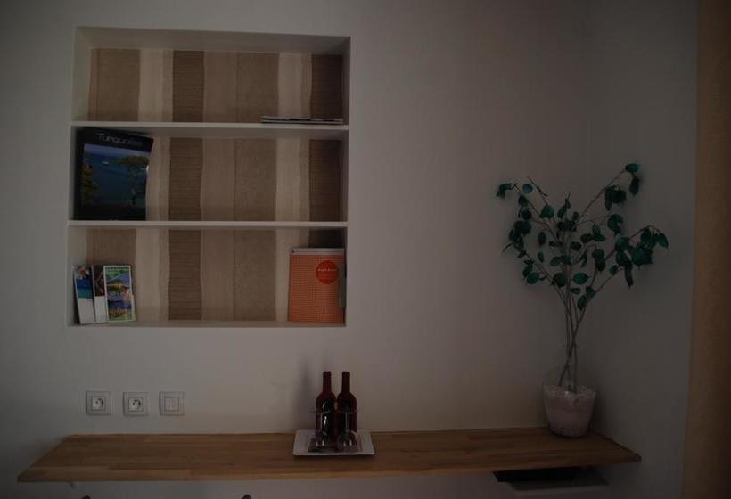 مبيت وإفطار Mouramour