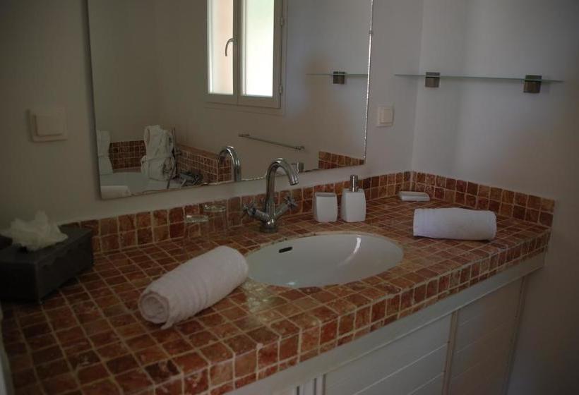 مبيت وإفطار Mouramour