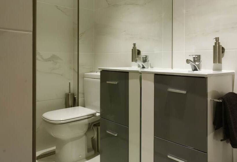 تختخواب و صبحانه Parfum De Roses