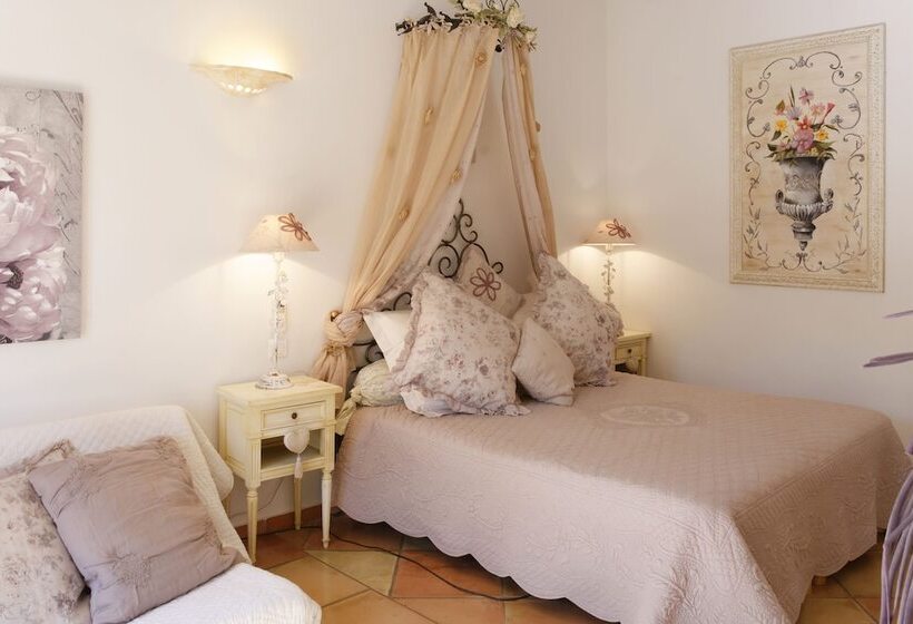 تختخواب و صبحانه Parfum De Roses