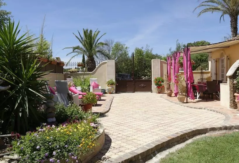 Bed & Breakfast Parfum De Roses