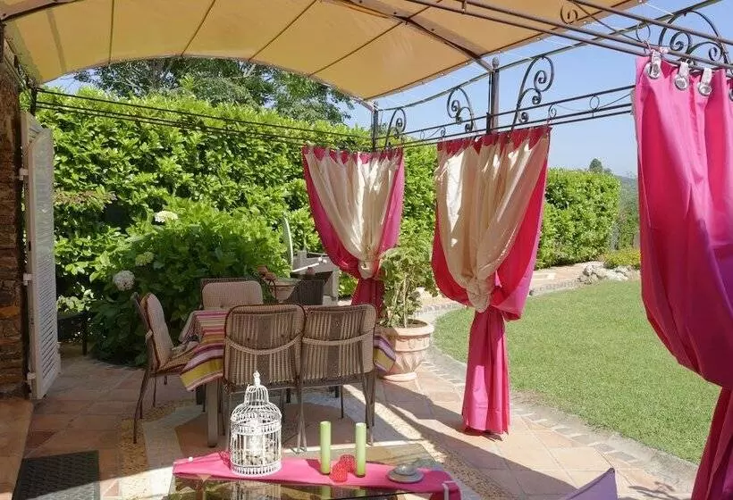 Bed & Breakfast Parfum De Roses