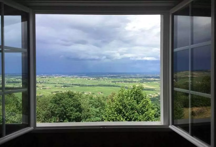 Hotelli Auberge Les Hauts De Chenas