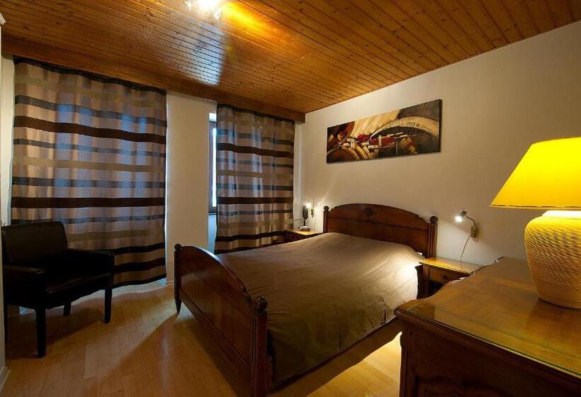 בית מלון כפרי Aux Deux Clefs