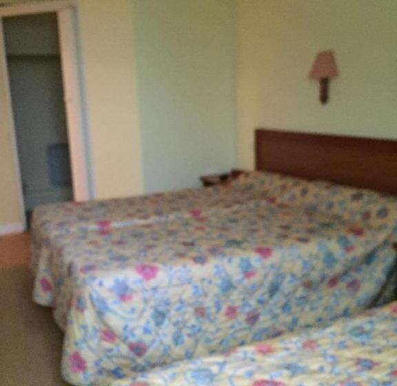 هتل Aux Quatre Vents