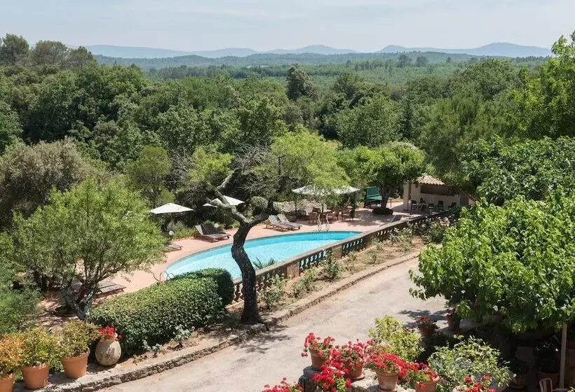 Hotelli Domaine Du Lac   Teritoria