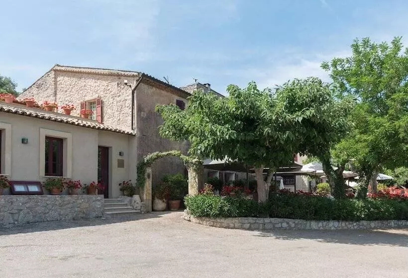 Hotelli Domaine Du Lac   Teritoria