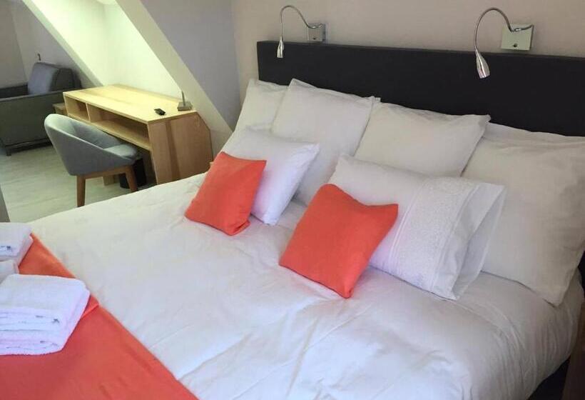 هتل Du Bout Du Monde