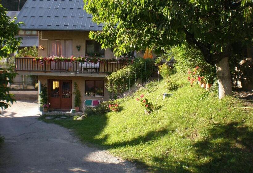 فندق L Edelweiss B&b Chambres D Hôtes