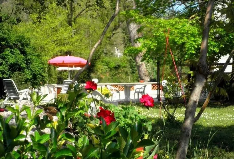 Hotel La Pierre Lys