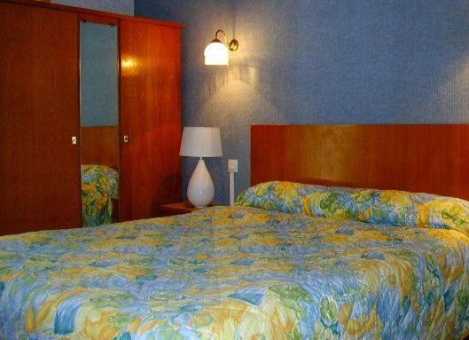 Отель La Pierre Lys