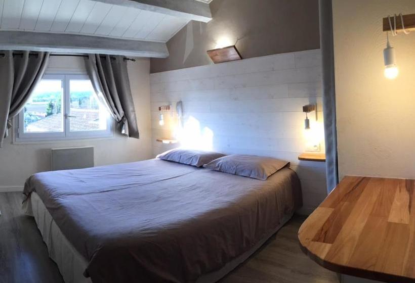 Общежитие Logis Hotel L  Auberge D Uzes