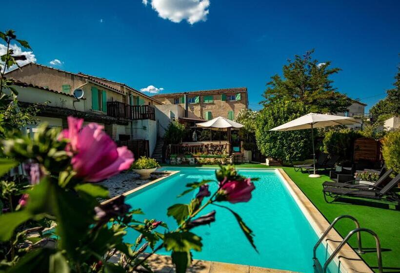 Общежитие Logis Hotel L  Auberge D Uzes