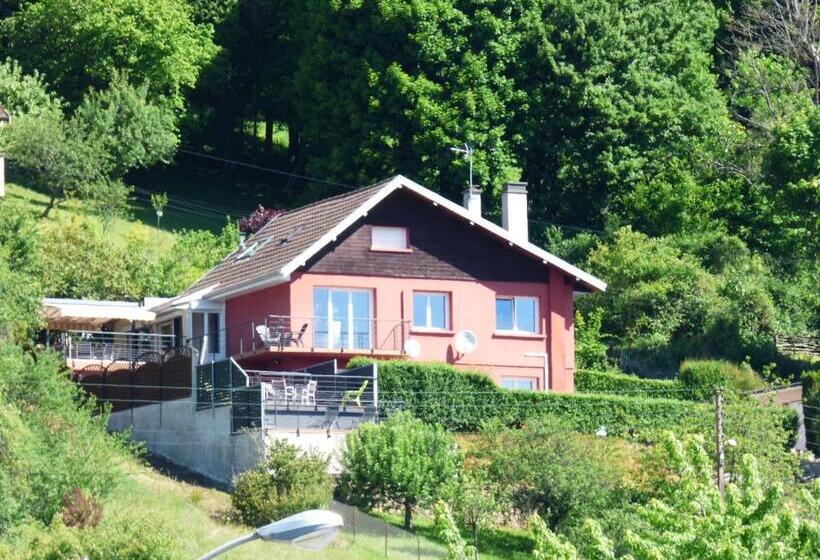 민박 La Colline Aux Yeux Doubs