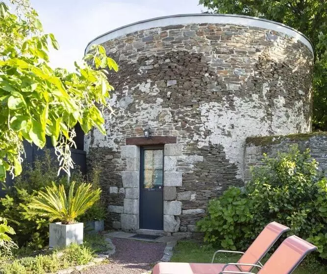 تختخواب و صبحانه La Metairie Du Vauhariot   Chambre Ou Lodge   Piscine Chauffée   Vue Mer Et Mont Saint Michel   Gr34