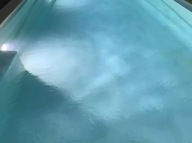تختخواب و صبحانه La Metairie Du Vauhariot   Chambre Ou Lodge   Piscine Chauffée   Vue Mer Et Mont Saint Michel   Gr34