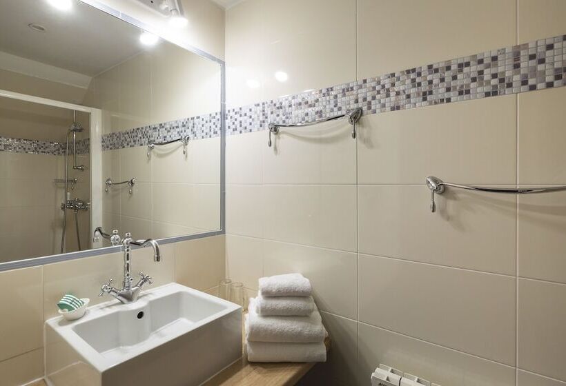 ベッドアンドブレックファースト La Metairie Du Vauhariot   Chambre Ou Lodge   Piscine Chauffée   Vue Mer Et Mont Saint Michel   Gr34