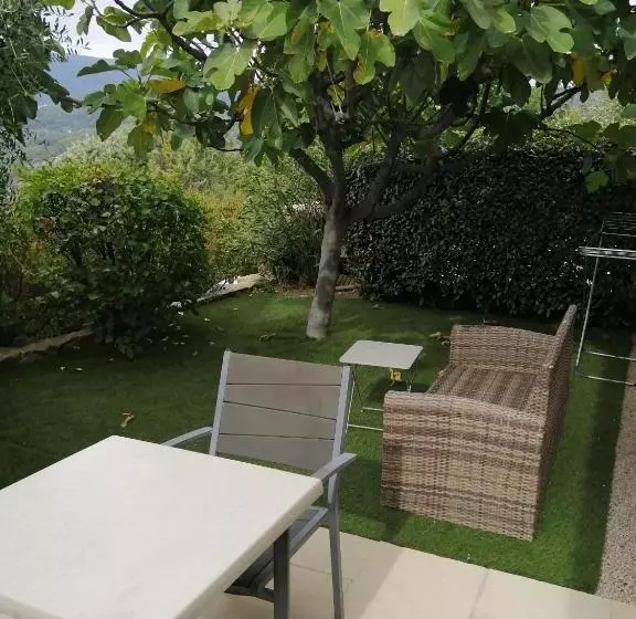 Aamiaismajoitus (B&B) Mas De La Coste
