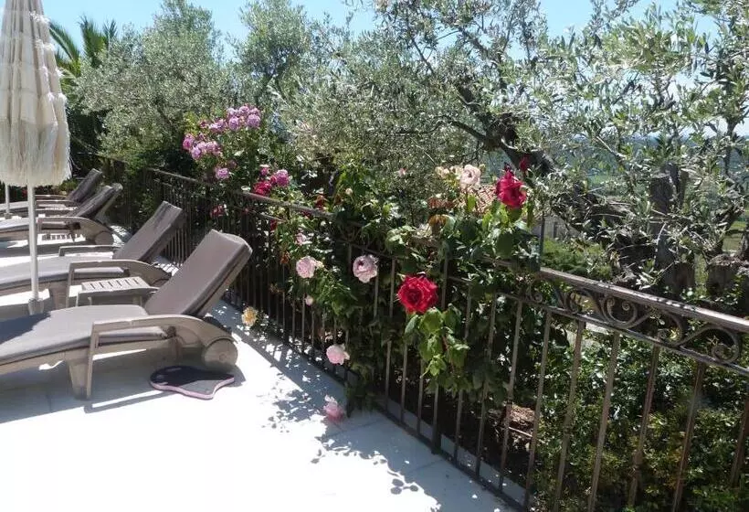 Aamiaismajoitus (B&B) Mas De La Coste