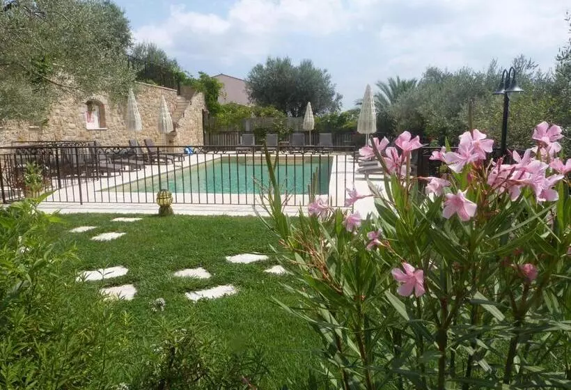 Aamiaismajoitus (B&B) Mas De La Coste