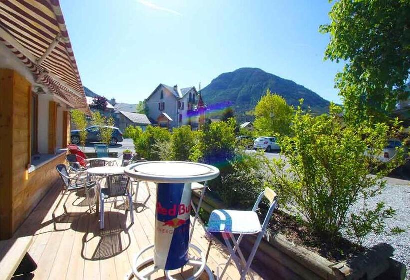 تختخواب و صبحانه Pension Saint Antoine